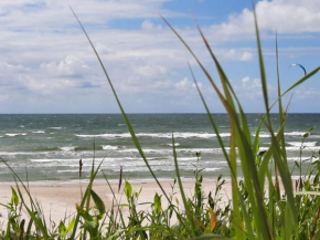 Sunny flat 250m from the beach Liepāja
